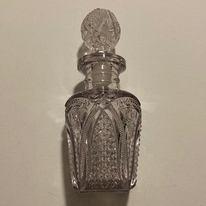Beautiful Glass Bottle w/ Stopper AS IS